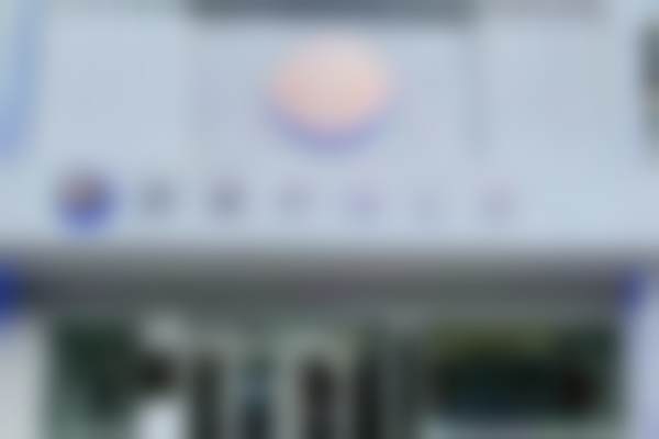 二、济南守峰口腔门诊部医生团队，打造专精诊疗服务