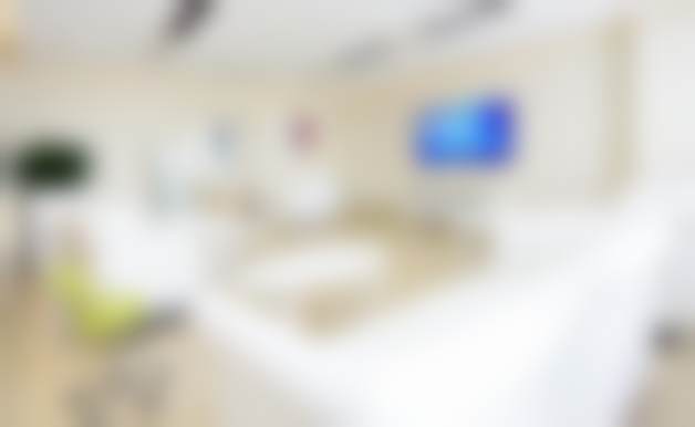 深圳美莱口腔门诊部[数字化微创种植]4000元起
德国硕士院长亲诊，配备数字化导板，可开展即刻种植All-on-4全口种植复杂病例