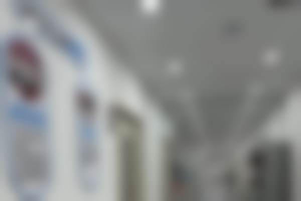 西宁中诺口腔医院[口腔种植]5000元/颗：医师团队有三甲及海外进修经历，可处理高难度种植案例，累计种牙超3万颗