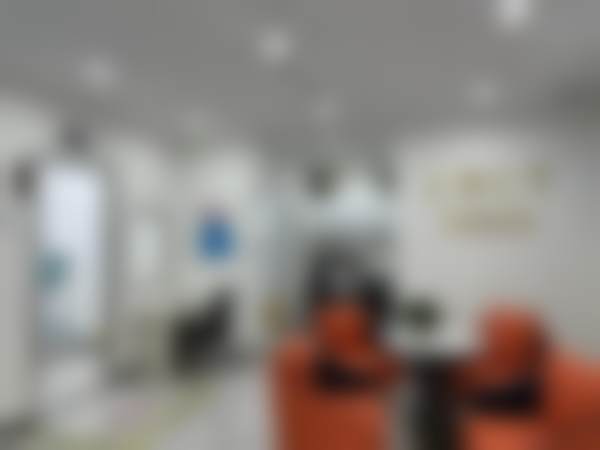 西宁中诺口腔医院[口腔种植]5000元/颗 院长级种植医师领衔，累计超3万颗种植案例，可处理各类复杂高难度种植