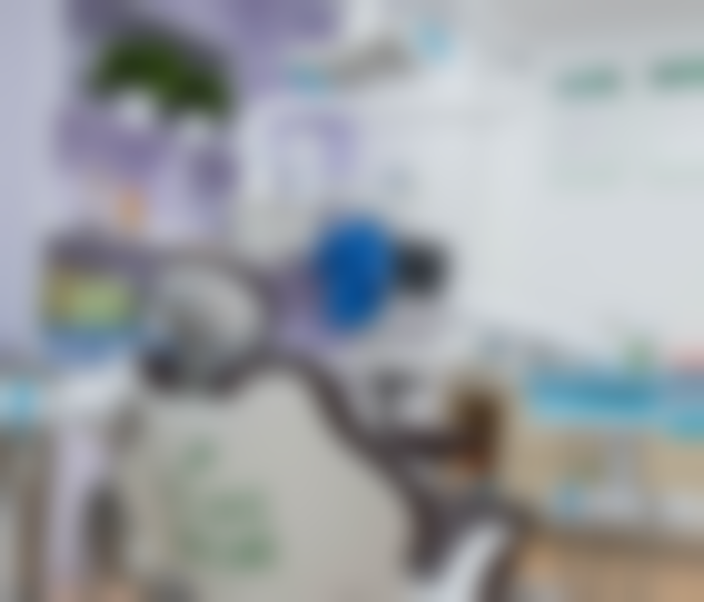 深圳美莱口腔门诊部[隐形牙齿矫正]6000元起，隐适美/时代天使双品牌可选，侧颜E线美学设计，舒适美观矫治牙颌畸形