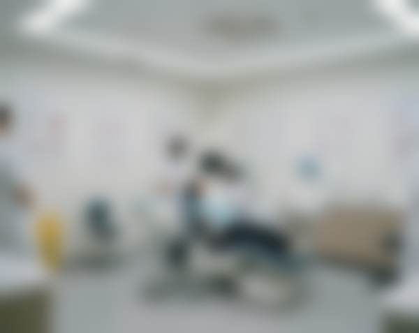 二、沈阳米兰口腔（沈辽路店）医生团队，打造专精诊疗服务