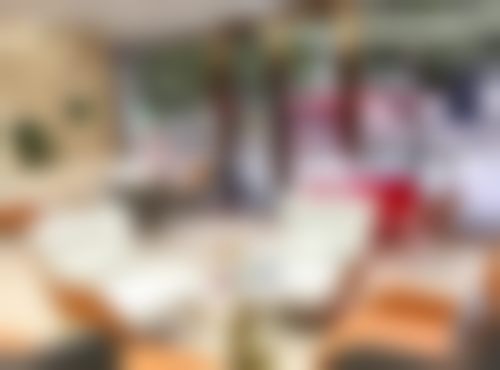 二、天禾口腔门诊部医生团队，打造专精诊疗服务