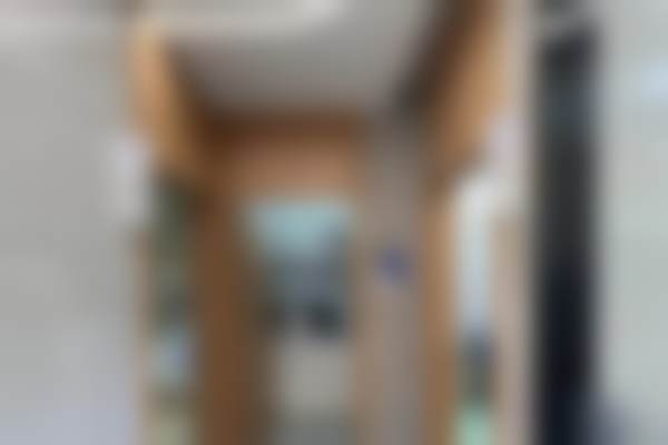 二、上海尤旦盛菊口腔门诊部医生团队，打造专精诊疗服务