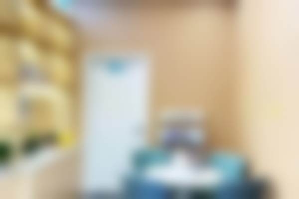 二、深圳世纪河山口腔门诊部(塘尾店)医生团队,打造专精诊疗服务