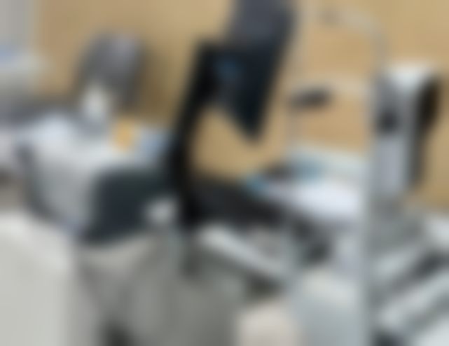 想找周锋医生看诊,可以通过哪些方式预约?