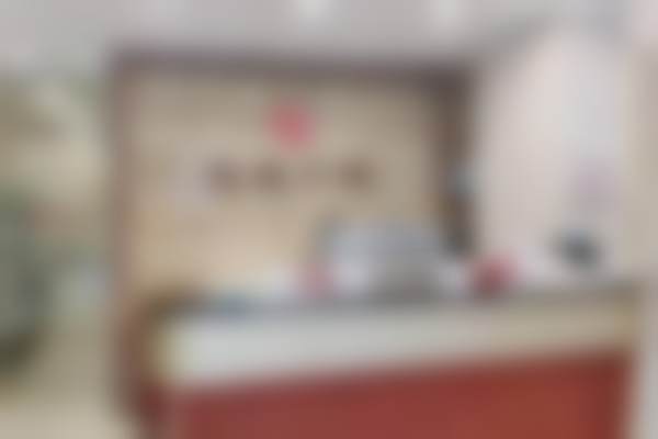 江门蓬江品悦口腔门诊部擅长什么？从补牙种牙到矫正，全科服务特别能打