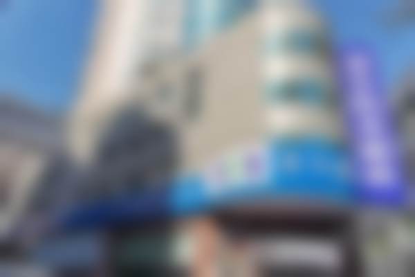 黄正医生在重庆万州爱尔阳光眼科医院擅长哪些项目？